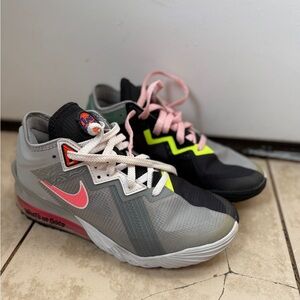 Nike LeBron 18 Low Space Jam Bugs vs Marvin